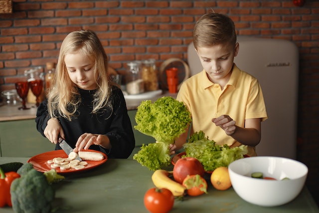 Tips To Ensure A Healthy Diet For Your Child